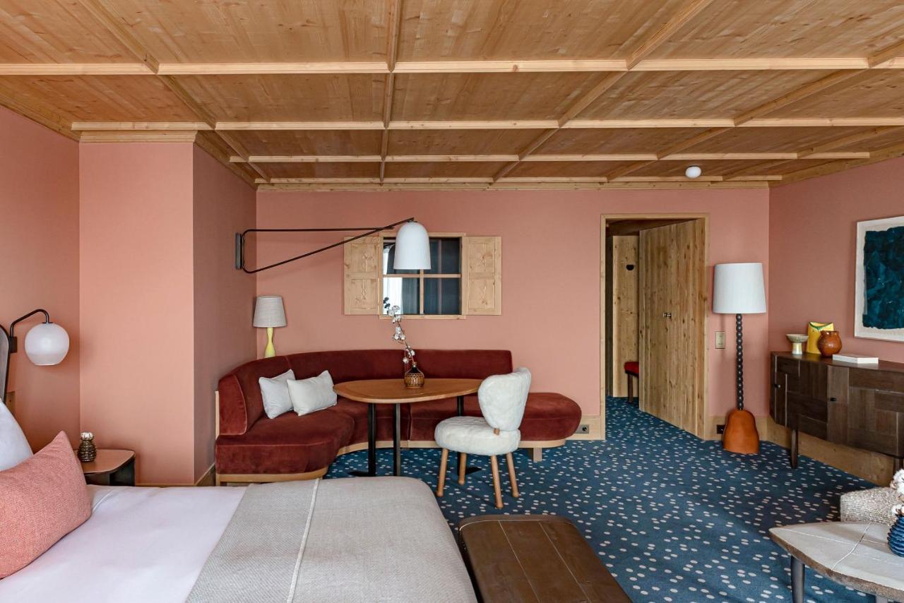 Hotel Le Coucou メリベル エクステリア 写真
