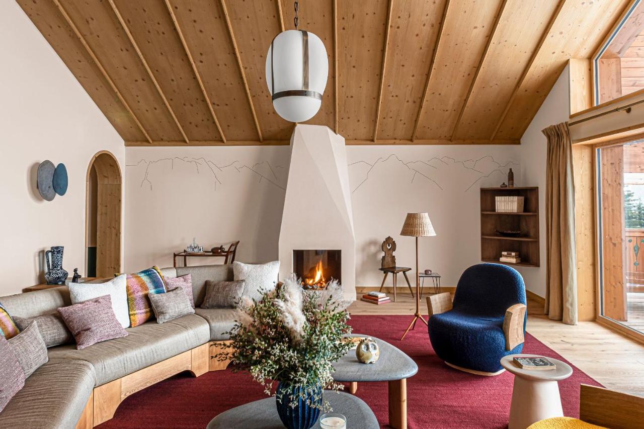 Hotel Le Coucou メリベル エクステリア 写真