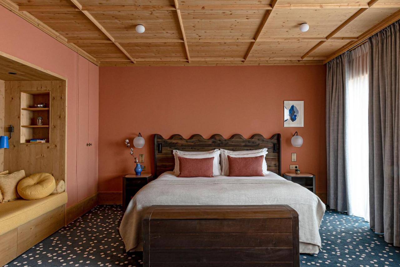 Hotel Le Coucou メリベル エクステリア 写真