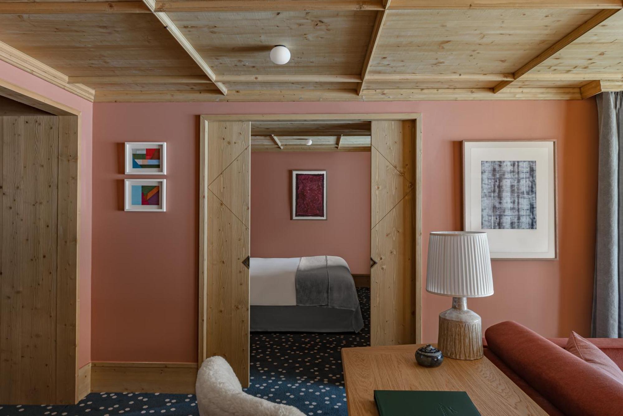 Hotel Le Coucou メリベル エクステリア 写真